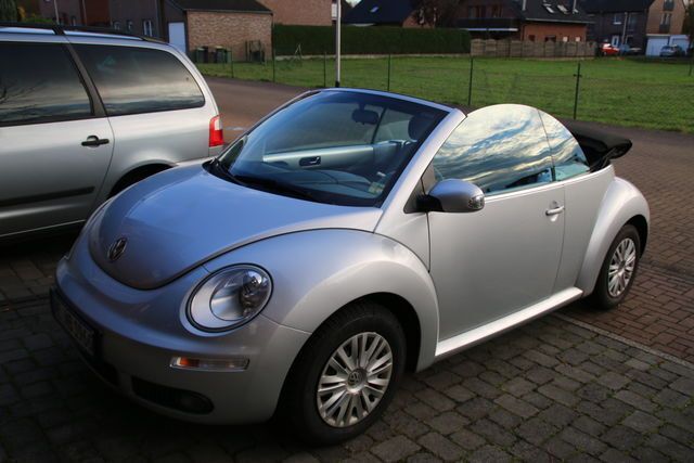 Silber metallic Gebraucht 2008 VW Beetle Cabrio | 9.200 € - Bild 1/4