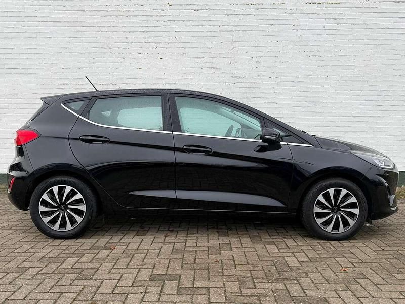 Gebraucht Ford Fiesta Titanium 125 PS (91 kW) 2023 Schwarz Limousine