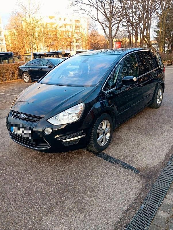 Schwarz Gebraucht 2013 Ford S-MAX Titanium Van / Kleinbus | 7.299 € (Fairer Preis) - Bild 1/4
