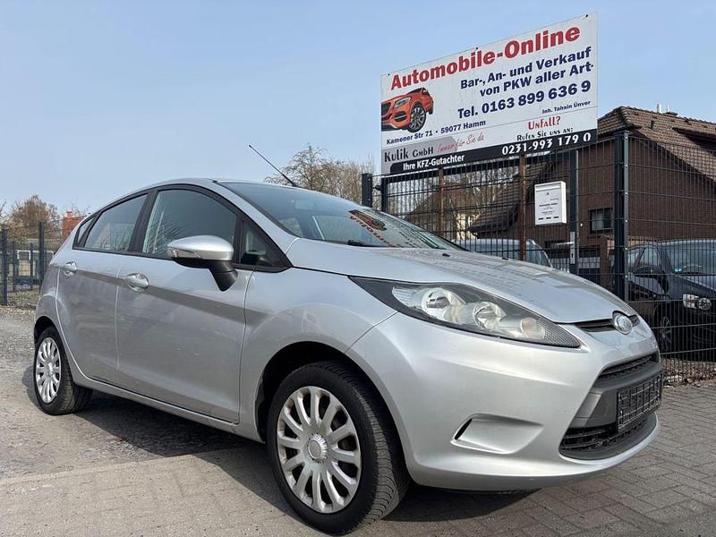 Gebraucht Ford Fiesta Trend 82 PS (60 kW) 2009 Silber Kleinwagen