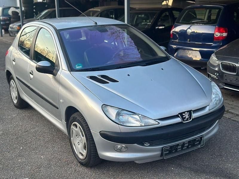 Gebraucht Peugeot 206 Filou 75 PS (55 kW) 2003 Grau Limousine