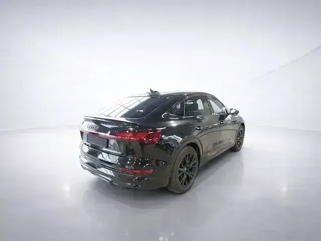 Gebraucht Audi e-tron S-Line 300 kW (408 PS) 2022 Mythosschwarz metallic SUV