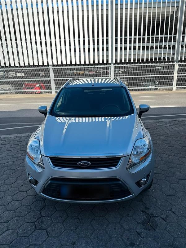 Gebraucht Ford Kuga 136 PS (100 kW) 2009 Silber SUV