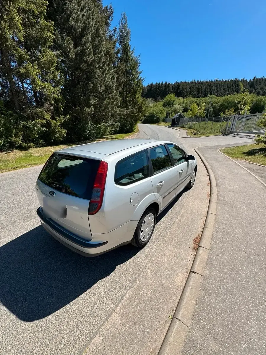 Usata Ford Focus 101 CV (74 kW) 2007 Argento Station wagon