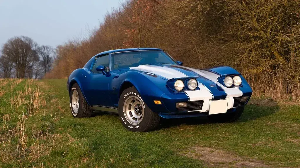 Second-hand Corvette C3 165 CP (121 kW) 1975 Albastru Coupe