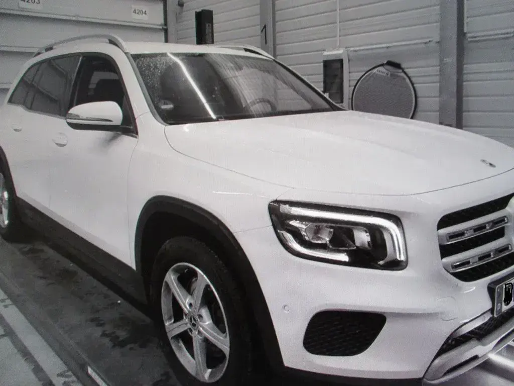 Gebraucht Mercedes GLB200 150 PS (110 kW) 2023 Weiß SUV