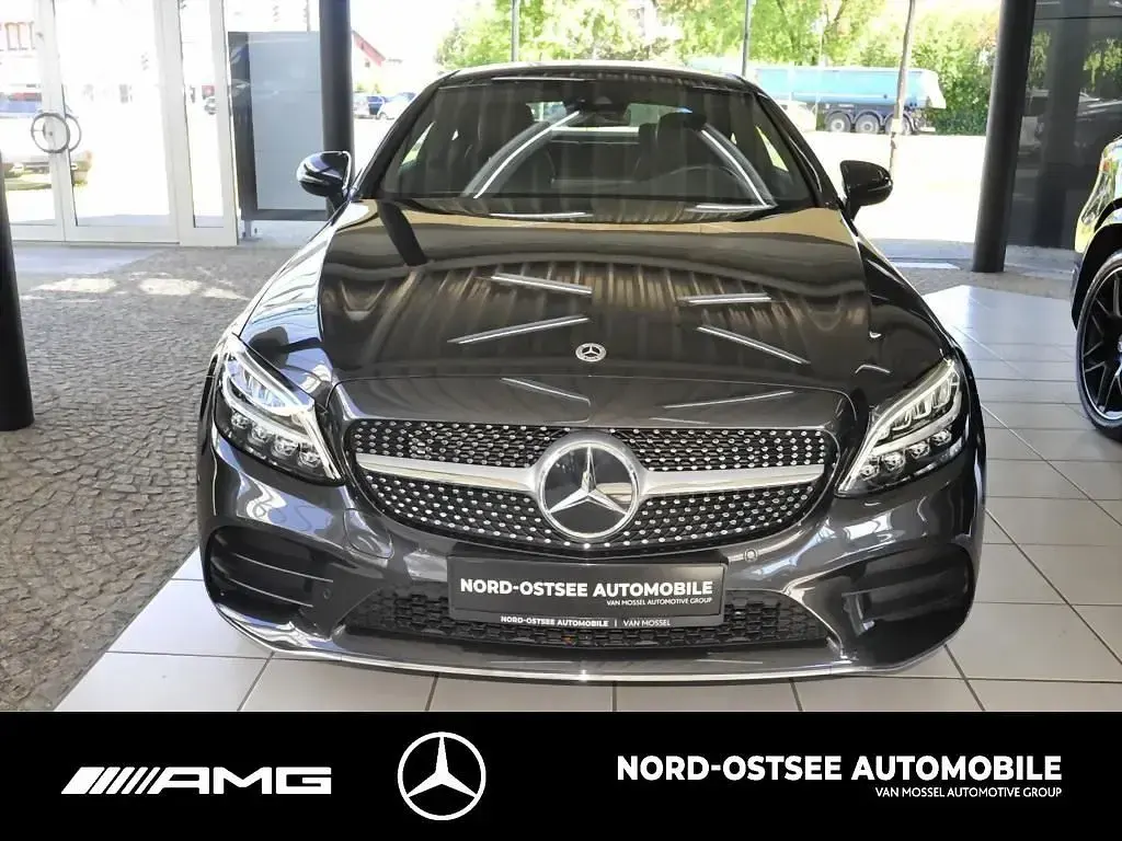 Gebraucht Mercedes C200 AMG 184 PS (135 kW) 2023 Grau Coupé