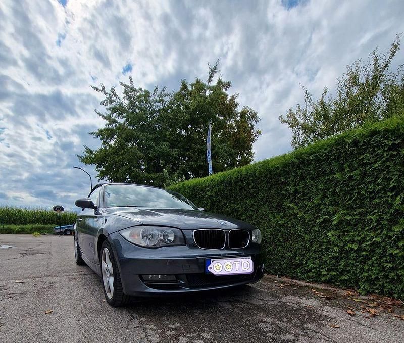 Grau Gebraucht 2008 BMW 118 Cabriolet Sport Line Cabrio | 7.100 € (Fairer Preis) - Bild 1/4
