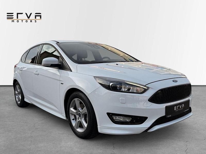 Gebraucht Ford Focus ST-Line 140 PS (102 kW) 2018 Weiß Limousine