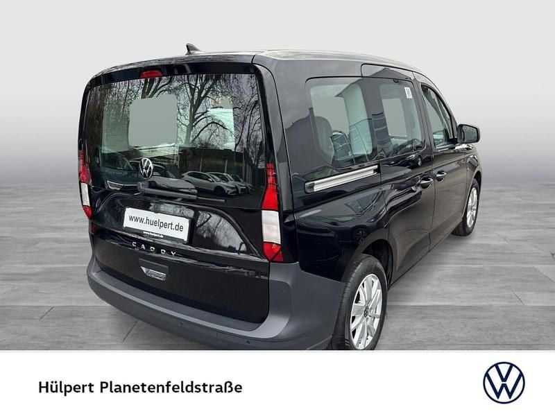 Gebraucht VW Caddy Basis 114 PS (83 kW) 2022 Schwarz Van / Kleinbus