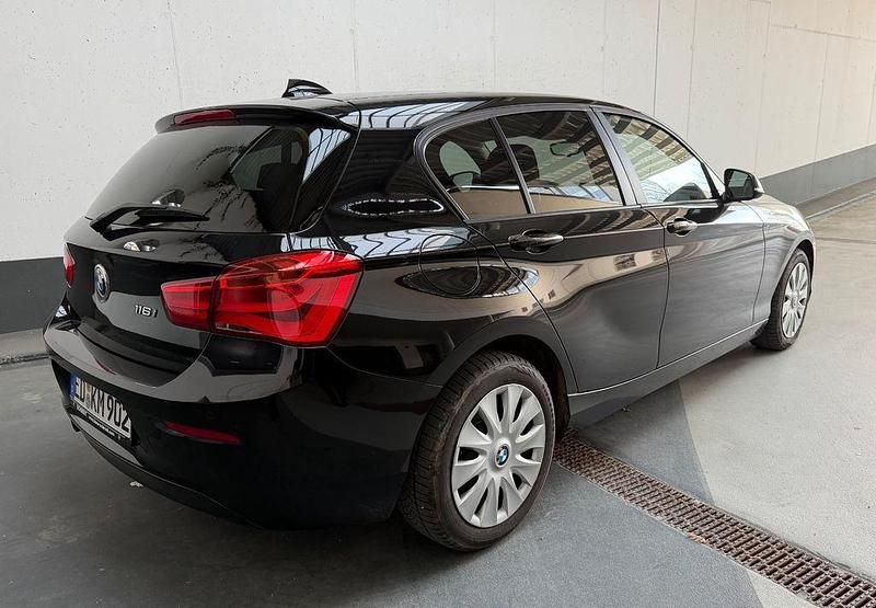 Gebraucht BMW 116 Advantage 109 PS (80 kW) 2015 Schwarz Kleinwagen