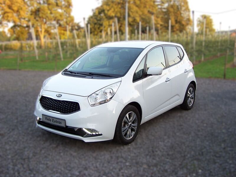 Weiß Gebraucht 2019 Kia Venga DREAM-TEAM Edition Kleinwagen | 14.790 € (Teuer) - Bild 1/4