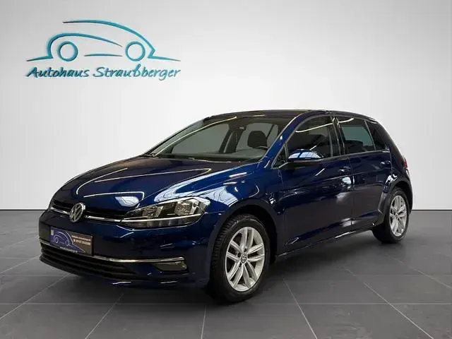 Gebraucht VW Golf VII Comfortline 125 PS (91 kW) 2017 Blaukeine angabe Limousine