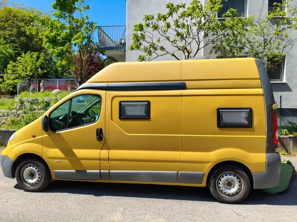 Usata Opel Vivaro 2010 Giallo Monovolume