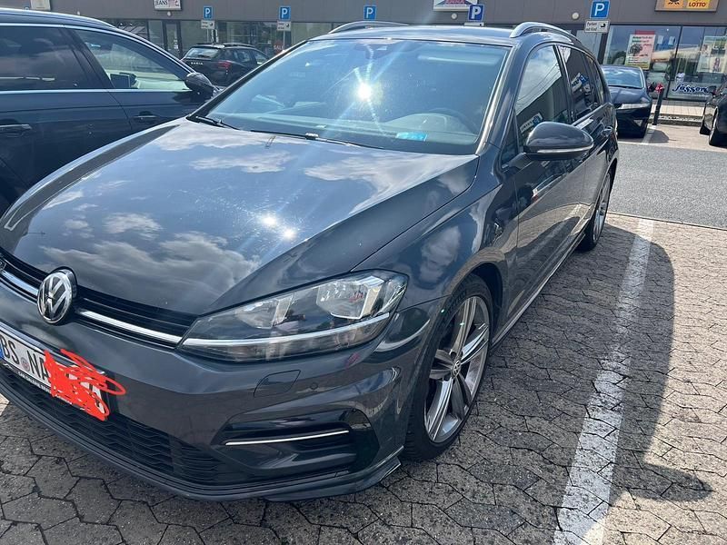 Grau Gebraucht 2017 VW Golf VII R Kombi | 9.690 € (Fairer Preis) - Bild 1/4