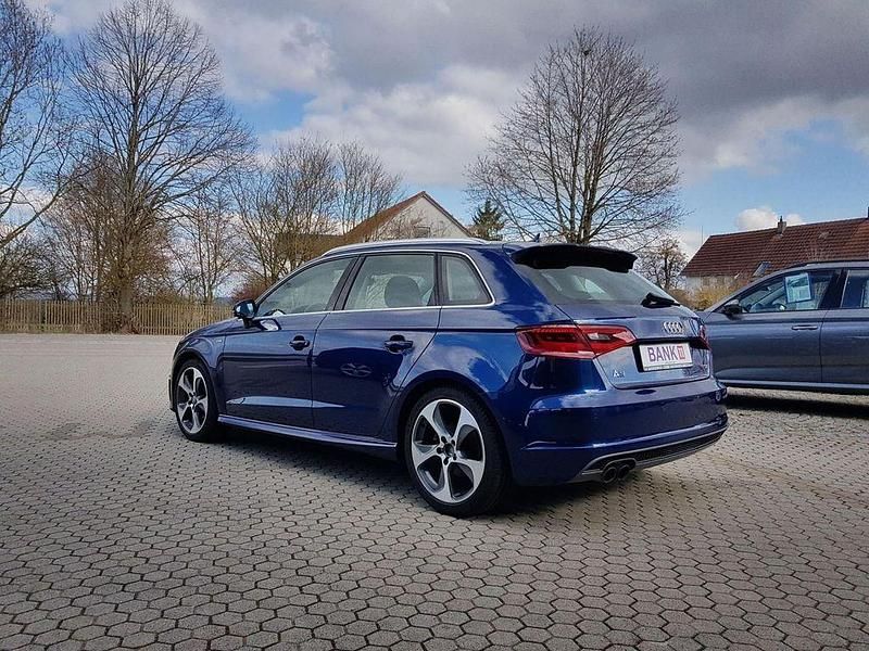Gebraucht Audi A3 Ambition 125 PS (91 kW) 2016 Blau Limousine