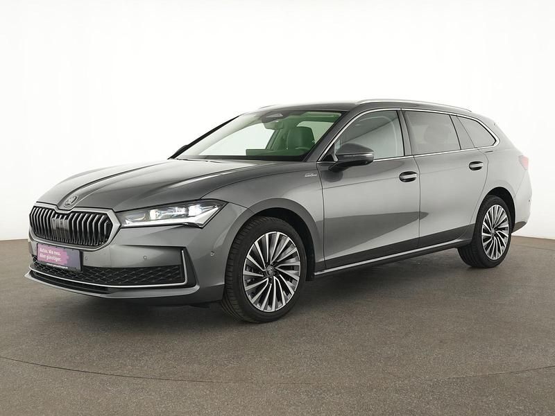 Graphite grau Gebraucht 2025 Skoda Superb LAURIN & KLEMENT Limousine | 36.979 € (Fairer Preis) - Bild 1/4