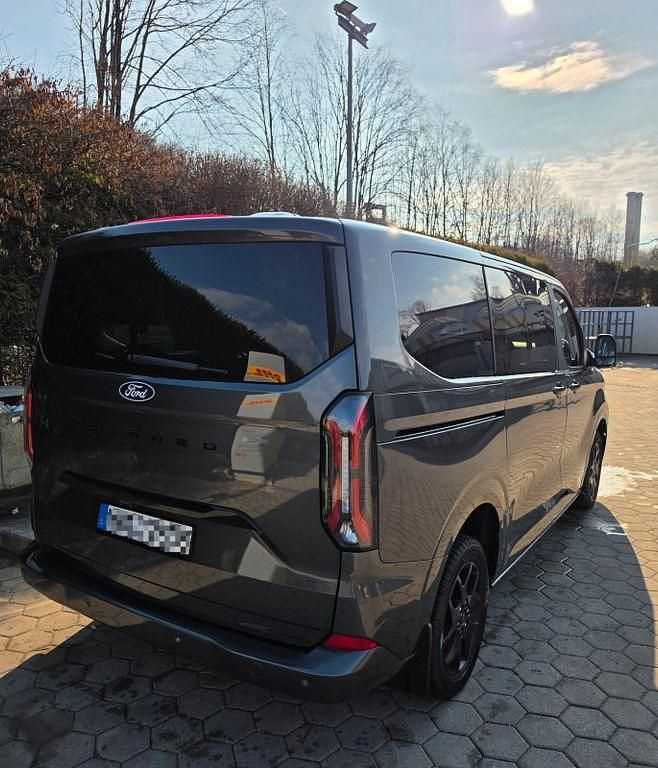 Gebraucht Ford Tourneo Titanium X 170 PS (125 kW) 2025 Grau Van / Kleinbus