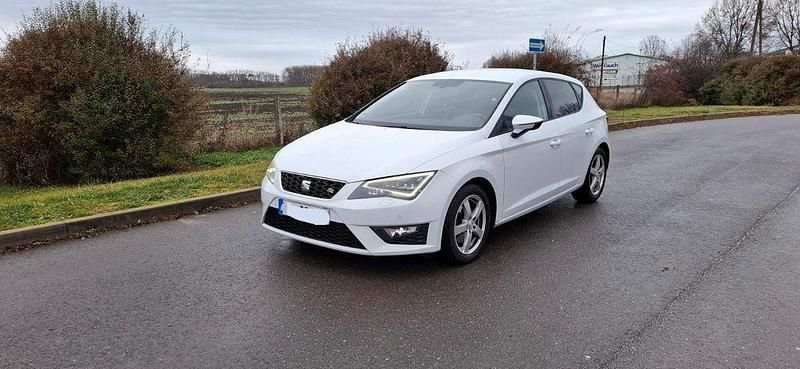 Schwarz Gebraucht 2016 Seat Leon FR Limousine | 8.500 € (Superpreis) - Bild 1/4
