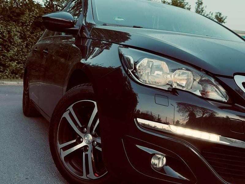 Gebraucht 2016 Peugeot 308 Style Limousine | 7.250 € (Fairer Preis) - Bild 1/4