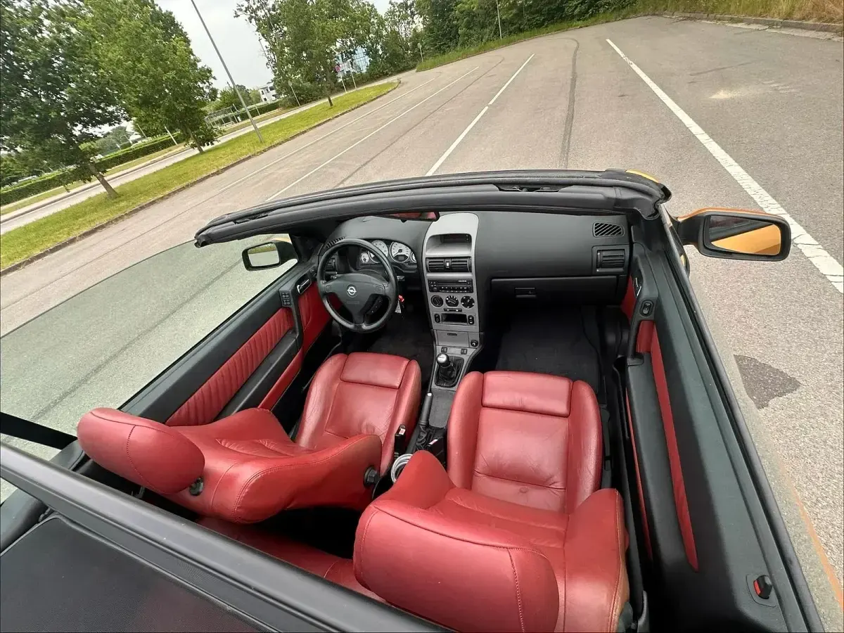 Gebraucht Opel Astra Cabriolet 101 PS (74 kW) 2002 Gelb Cabrio