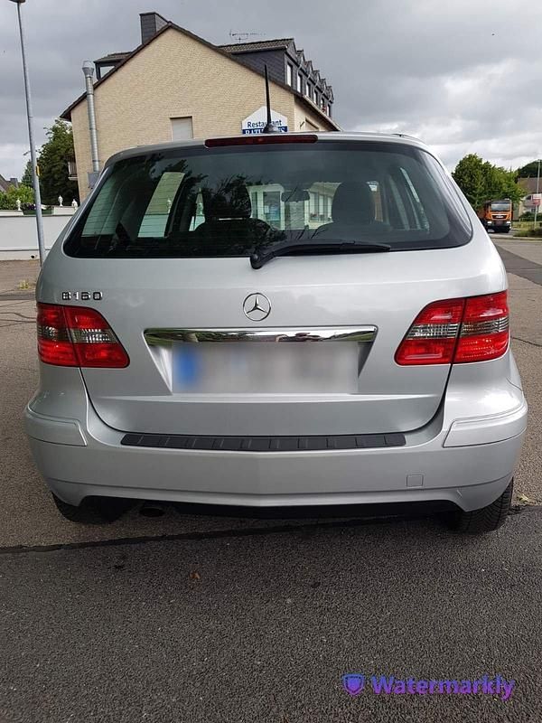 Grau Gebraucht 2010 Mercedes B160 Van / Kleinbus | 4.900 € (Fairer Preis) - Bild 1/4