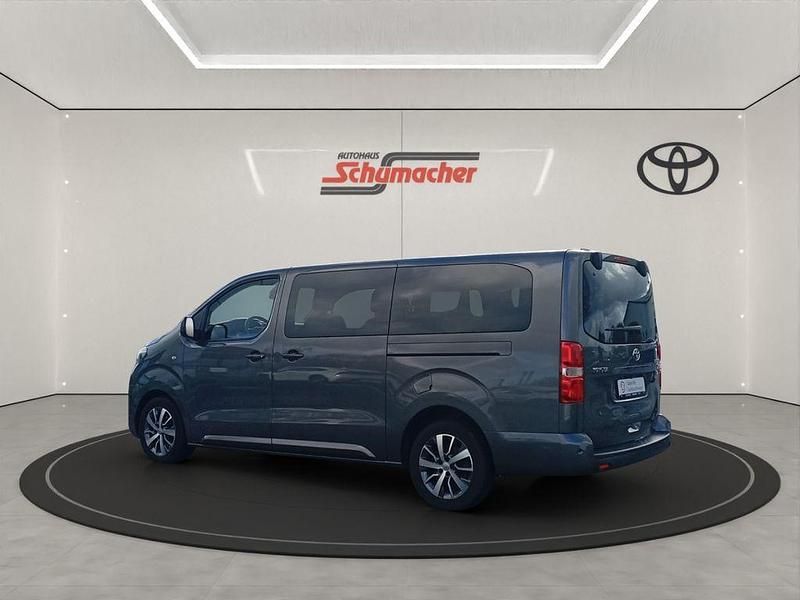Gebraucht Toyota Proace Team 177 PS (130 kW) 2024 Grau Van / Kleinbus