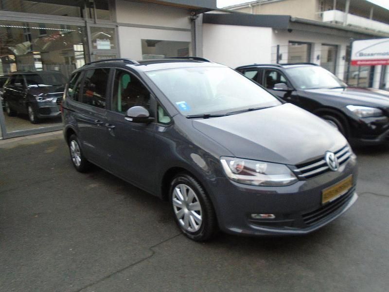Gebraucht VW Sharan 140 PS (102 kW) 2011 Grau Van / Kleinbus