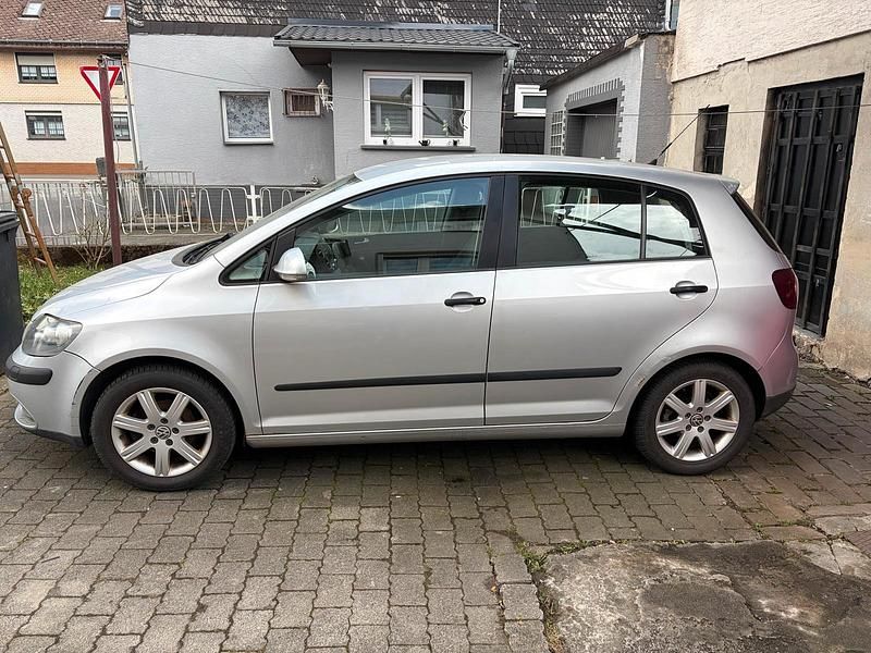 Gebraucht VW Golf V 75 PS (55 kW) 2005 Silber Kleinwagen