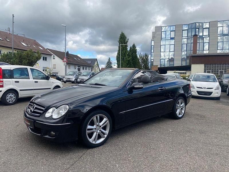 Schwarz Gebraucht 2009 Mercedes CLK200 Cabrio | 9.900 € (Fairer Preis) - Bild 1/4