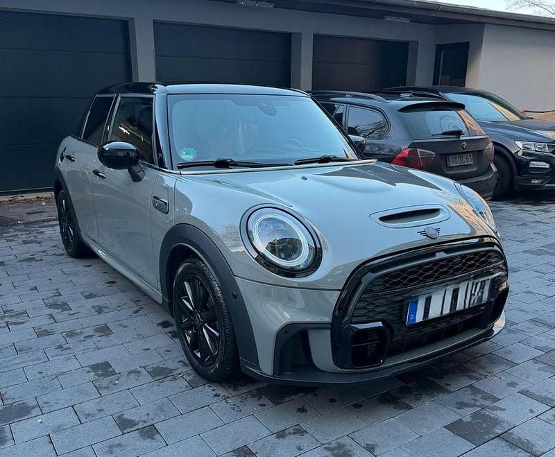 Grau Gebraucht 2021 Mini John Cooper Works Kleinwagen | 21.500 € (Superpreis) - Bild 1/4