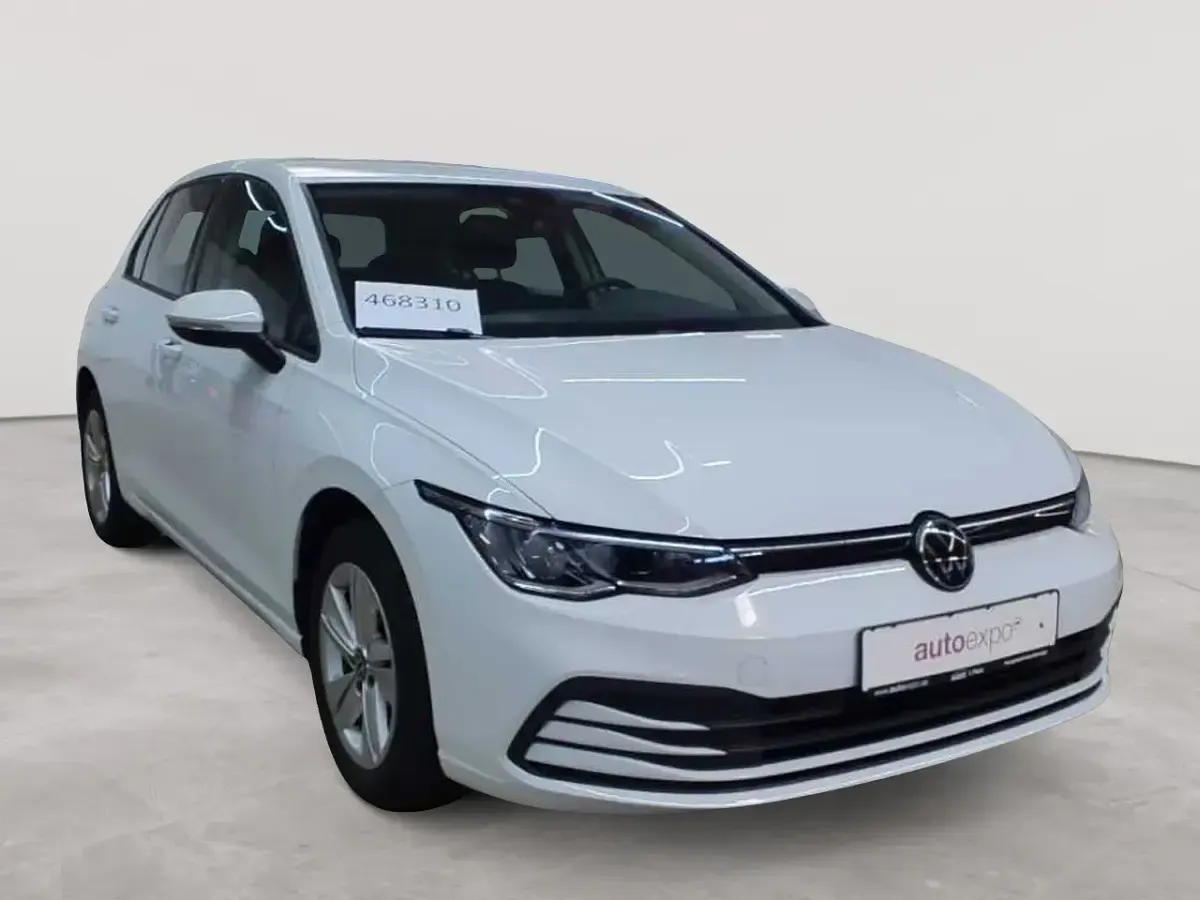 Gebraucht VW Golf VIII Life 131 PS (96 kW) 2022 Limousine