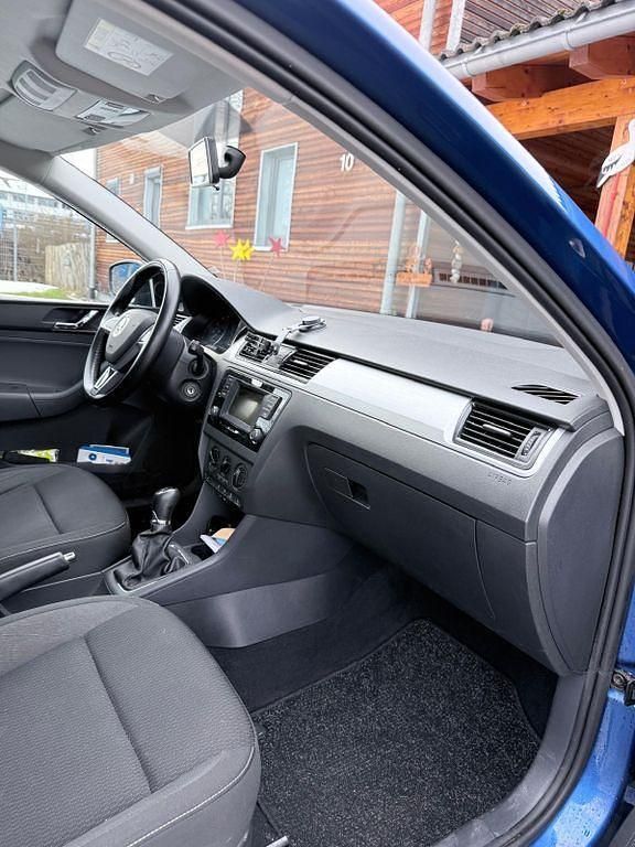 Gebraucht Skoda Rapid Active 110 PS (80 kW) 2016 Blau Limousine