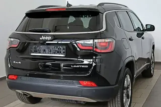 Gebraucht Jeep Compass Limited 170 PS (125 kW) 2020 Schwarz SUV