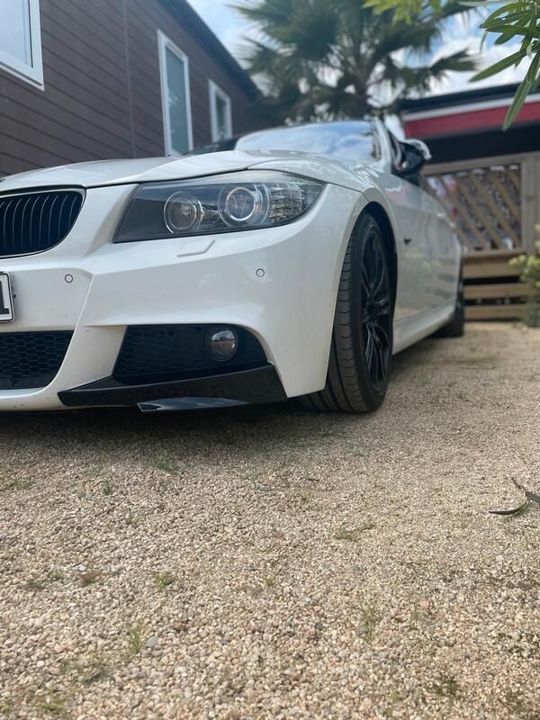 Weiß Gebraucht 2010 BMW 320 Kombi | 9.999 € (Teuer) - Bild 1/4