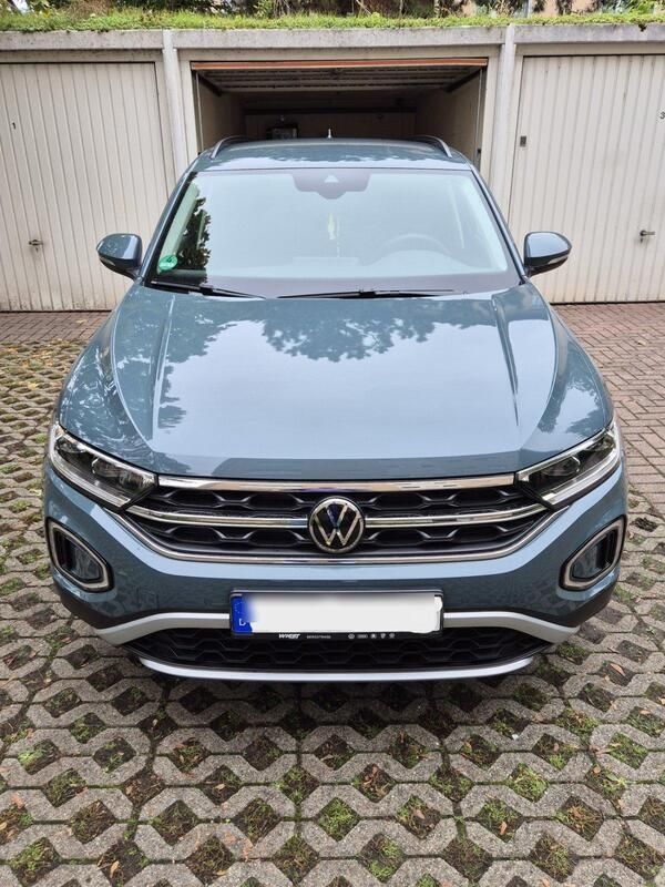 Blau Gebraucht 2022 VW T-Roc Style SUV | 23.900 € (Guter Preis) - Bild 1/4