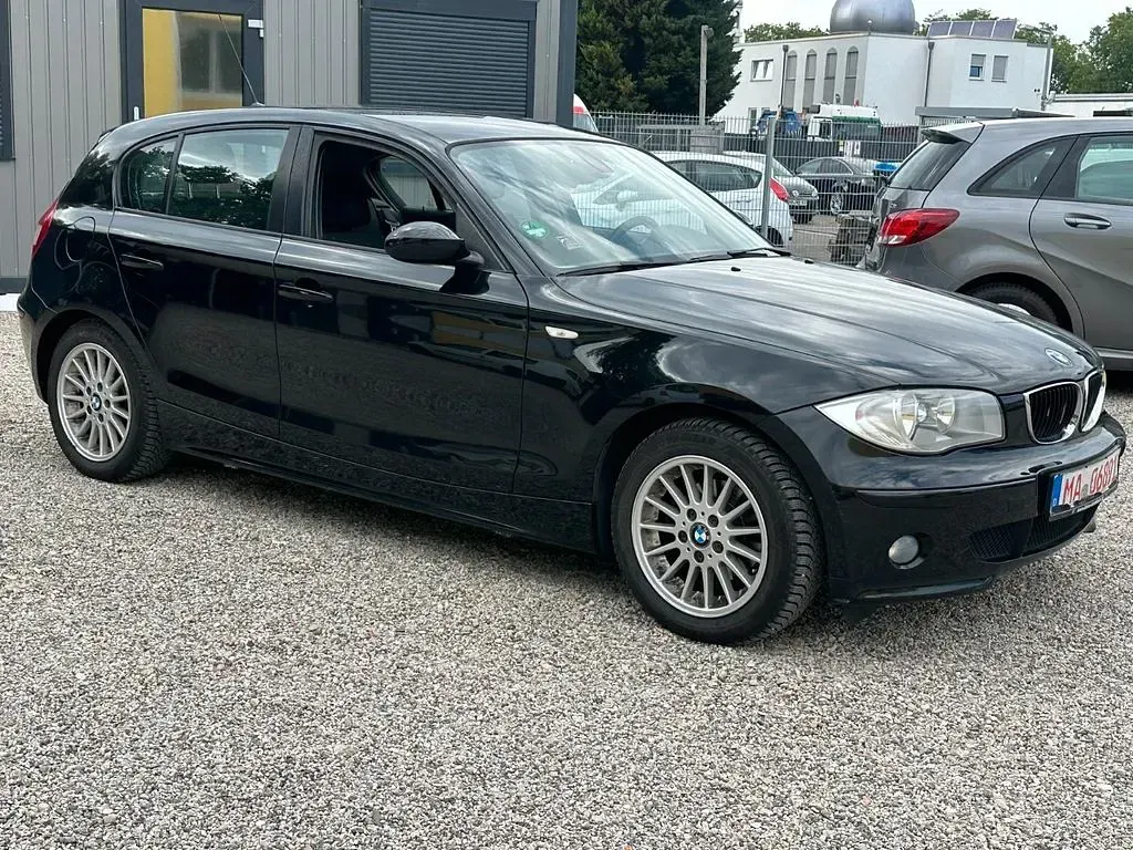 Gebraucht BMW 116 116 PS (85 kW) 2005 Schwarz Kleinwagen