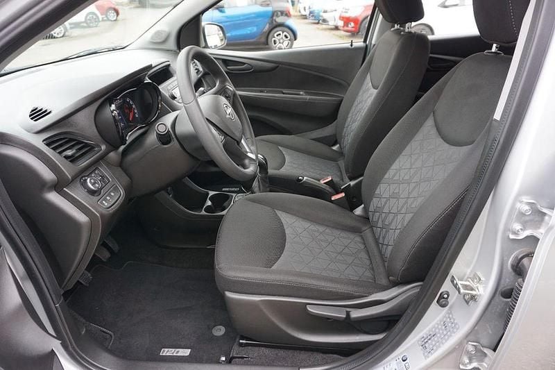 Gebraucht Opel Karl 73 PS (53 kW) 2019 Silber Kleinwagen