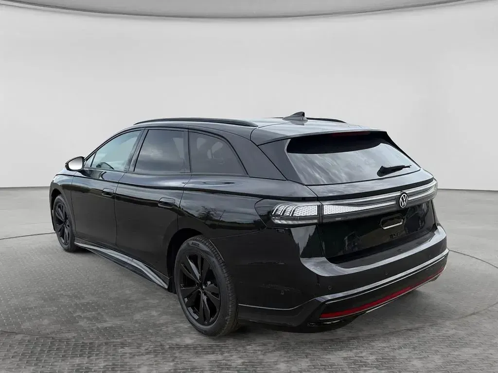 Neu VW ID.7 Pro 210 kW (286 PS) 2026 Schwarz Kombi