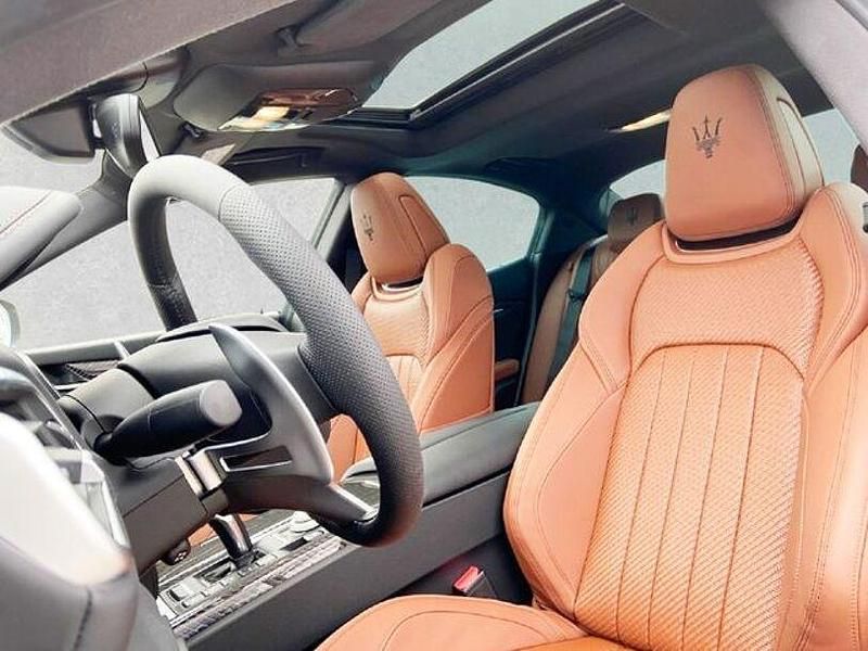 Gebraucht Maserati Ghibli 430 PS (316 kW) 2023 Weiß Coupé