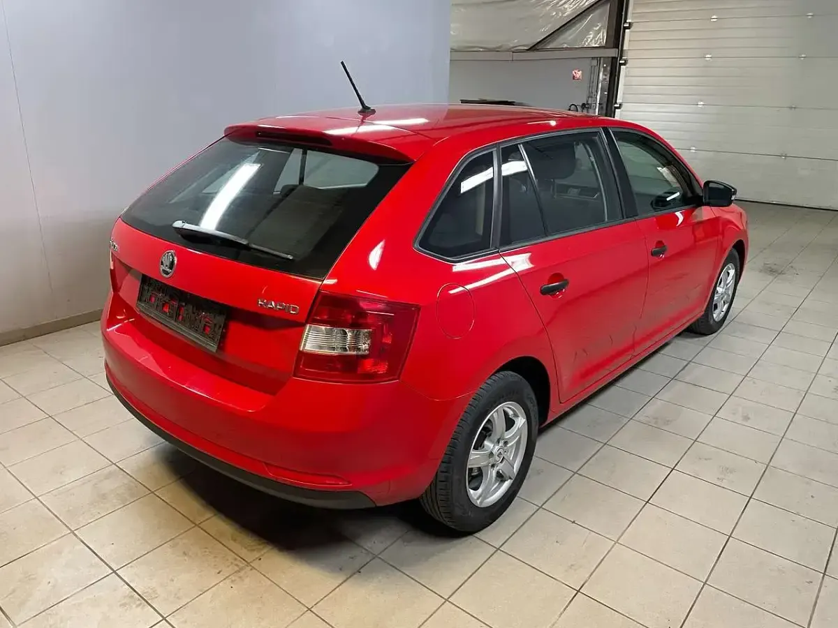 Gebraucht Skoda Rapid Active 90 PS (66 kW) 2016 Corridarot Kleinwagen