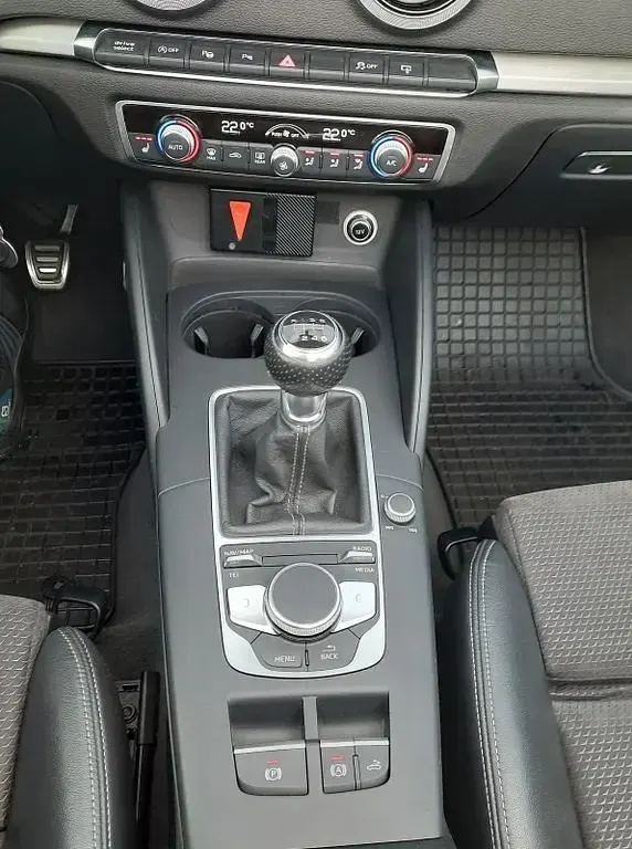 Gebraucht Audi A3 Cabriolet Sport 150 PS (110 kW) 2017 Schwarz Cabrio