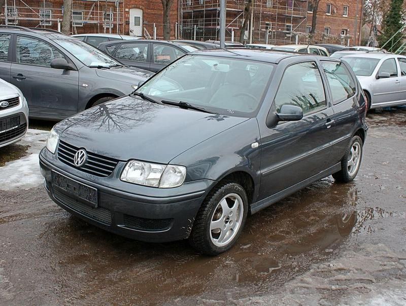 Gebraucht VW Polo Trendline 50 PS (36 kW) 2001 Grau Limousine