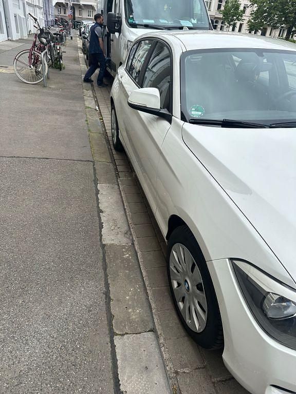 Gebraucht BMW 114 102 PS (75 kW) 2014 Weiß Kleinwagen