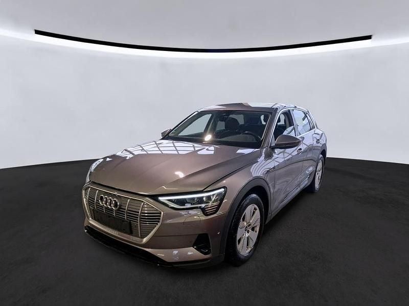 Grau Gebraucht 2022 Audi e-tron SUV | 25.990 € (Superpreis) - Bild 1/4