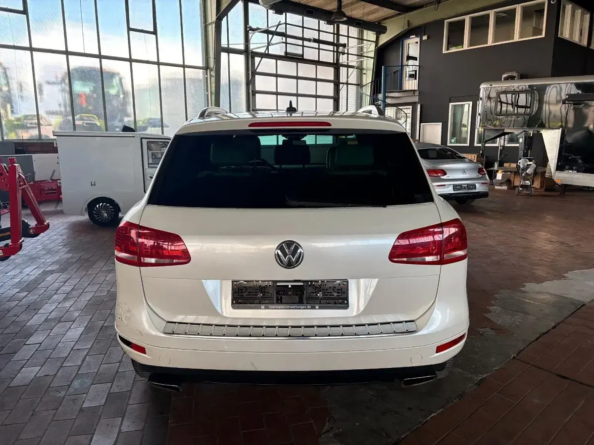 Gebraucht VW Touareg Exclusive 245 PS (180 kW) 2014 Gold SUV