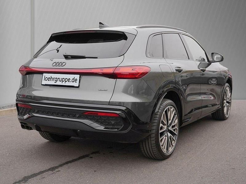 Second-hand Audi Q5 Edition .1 204 CP (150 kW) 2025 Gri SUV