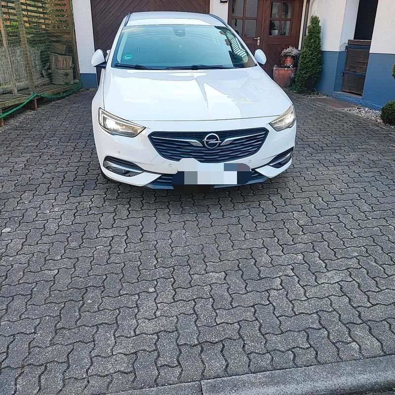 Gebraucht Opel Insignia 170 PS (125 kW) 2019 Weiß Kombi