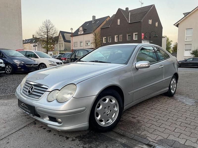 Silber Gebraucht 2001 Mercedes C200 Coupé | 2.697 € - Bild 1/4