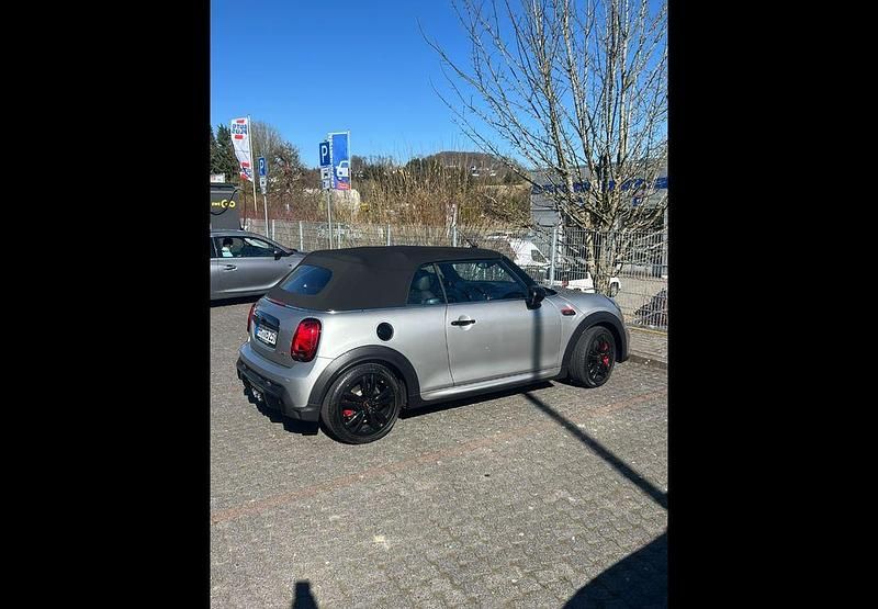 Gebraucht Mini John Cooper Works 231 PS (169 kW) 2023 Silber Kleinwagen